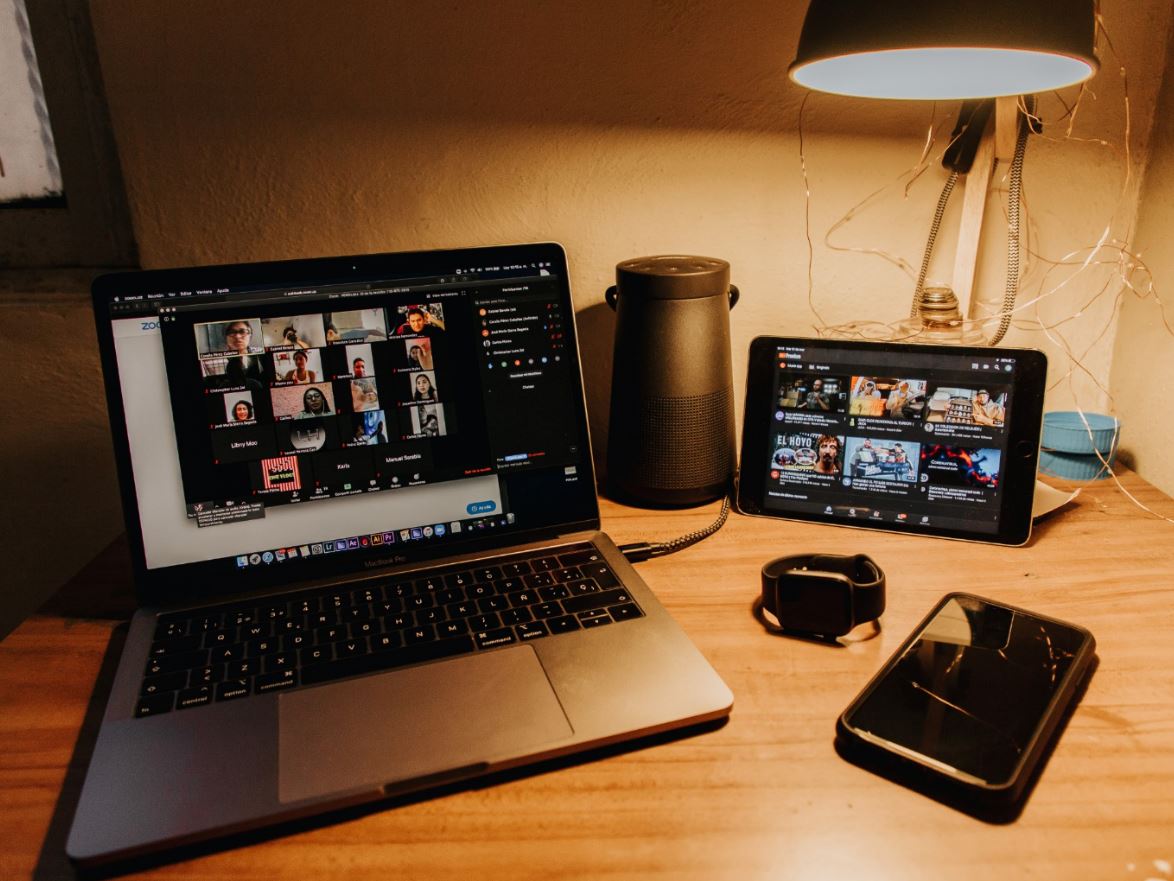 ¿Por qué las videollamadas son tan agotadoras?